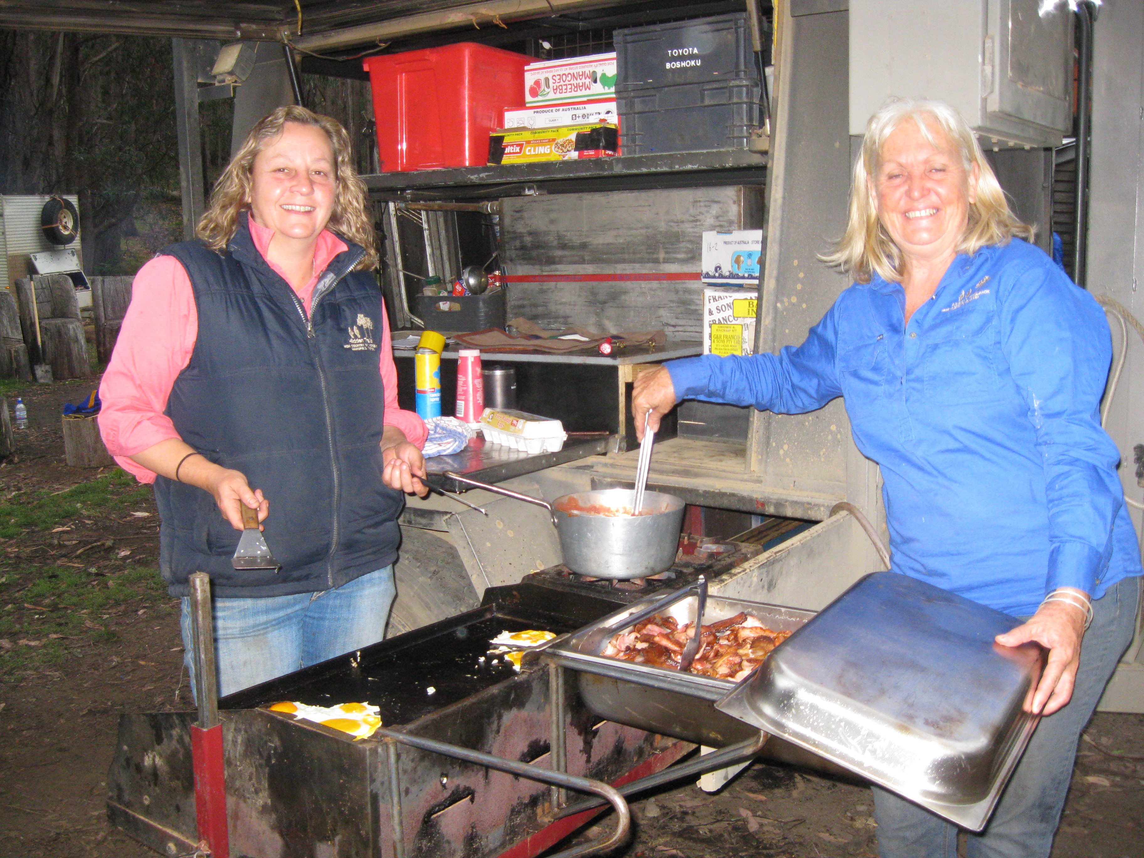 19238442_1856944080991355_1606487513_o