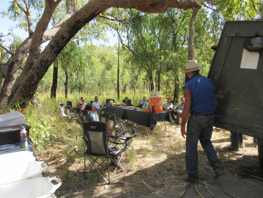 65990553_2362979177100849_1256575180176621568_n